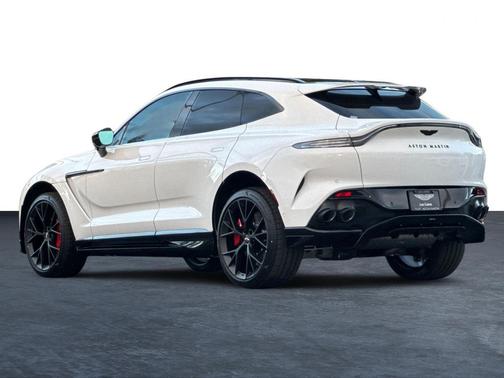 2026 Aston Martin DBX 707