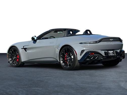 2026 Aston Martin Vantage Base