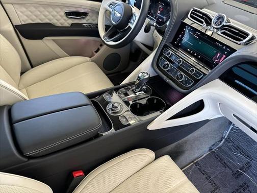 2022 Bentley Bentayga V8