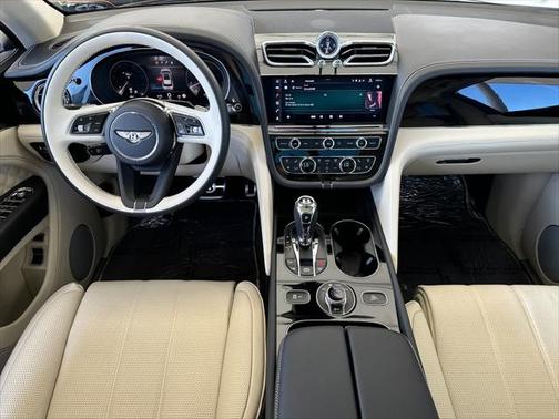 2022 Bentley Bentayga V8