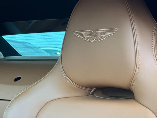 2026 Aston Martin Vantage Base