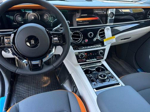 2026 Rolls-Royce Spectre 