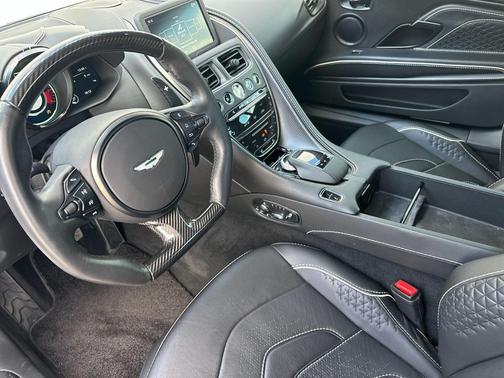 2019 Aston Martin DBS Superleggera