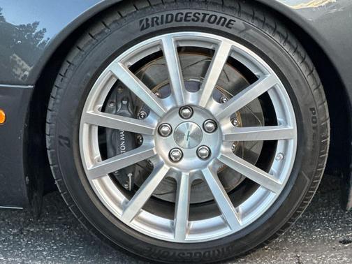 2006 Aston Martin V12 Vanquish S