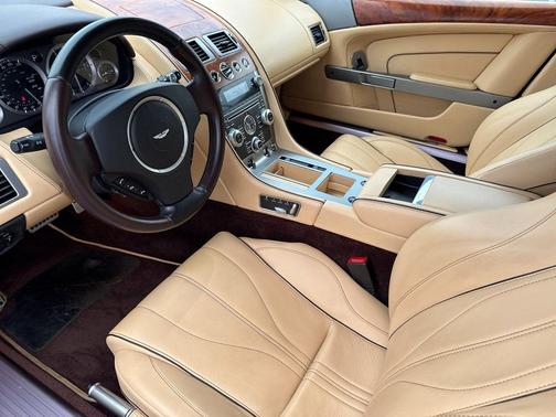 2014 Aston Martin DB9 Volante