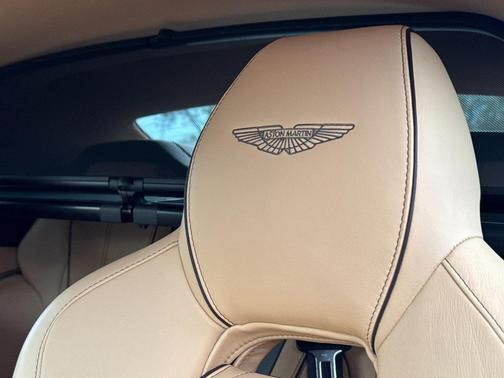 2014 Aston Martin DB9 Volante