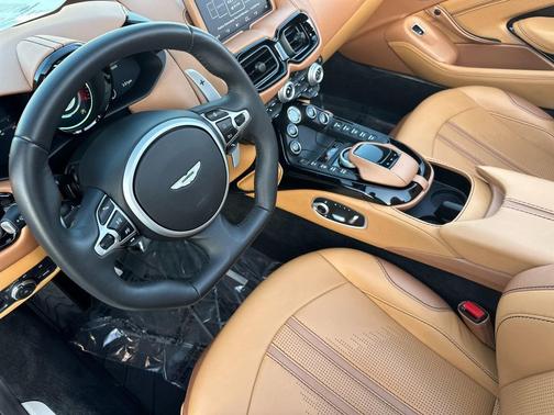 2021 Aston Martin Vantage Roadster