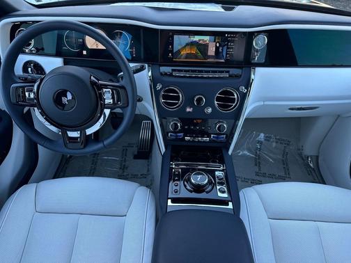 2025 Rolls-Royce Cullinan 