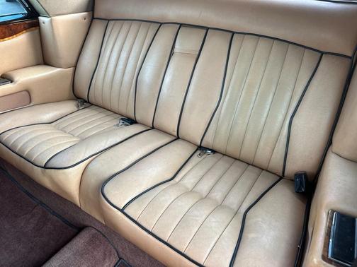 1986 Rolls-Royce Corniche 