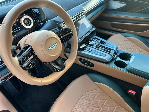2025 Aston Martin Vanquish V12