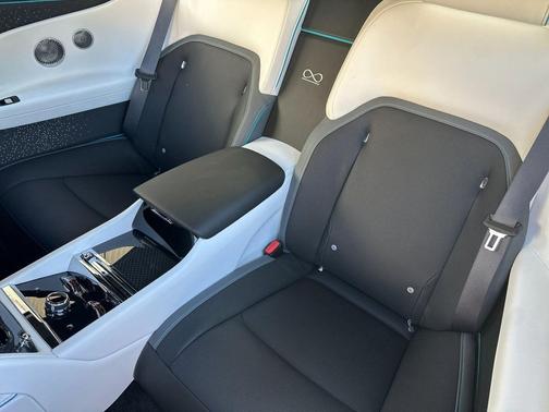 2026 Rolls-Royce Spectre Black Badge