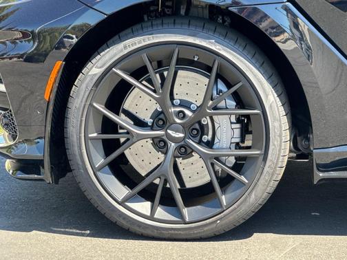 2025 Aston Martin DBX 707
