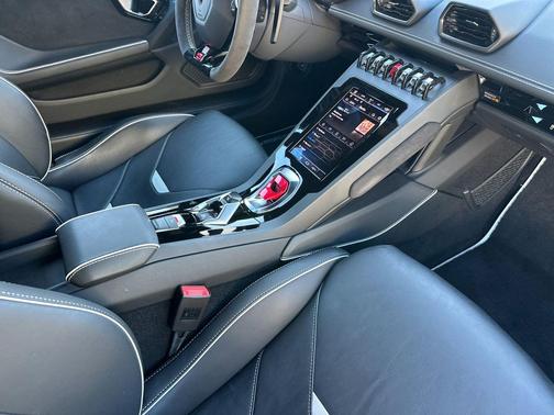 2020 Lamborghini Huracan EVO 