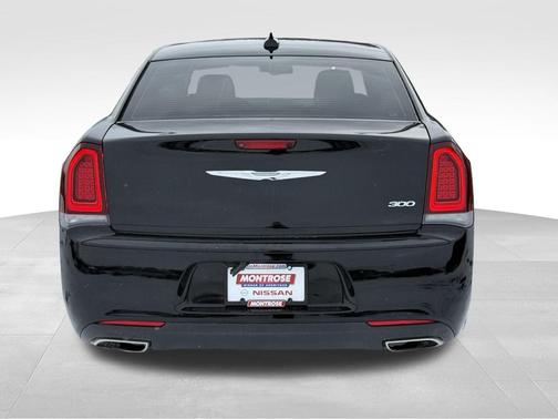 2019 Chrysler 300 Touring