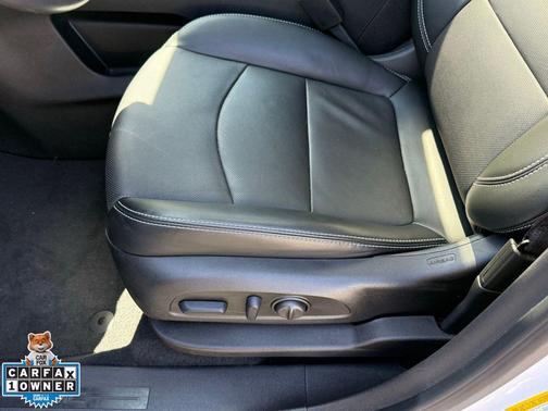 Summit White 2022 GMC Terrain SLT
