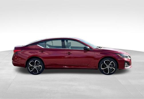 2025 Nissan Altima SR AWD