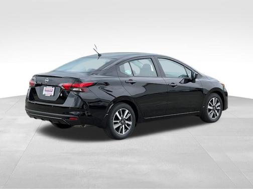 Super Black 2025 Nissan Versa 1.6 S