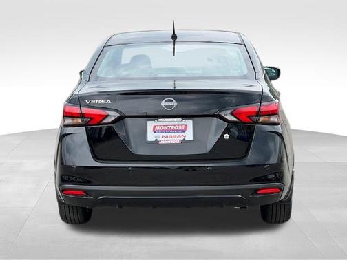 Super Black 2025 Nissan Versa 1.6 S