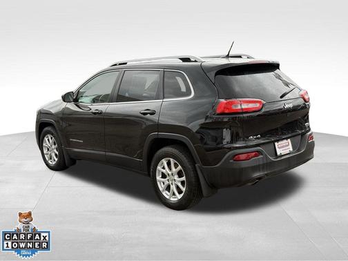 Brilliant Black Crystal Pearlcoat 2015 Jeep Cherokee Latitude