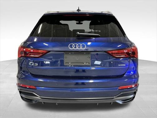 2022 Audi Q3 45 S line Premium