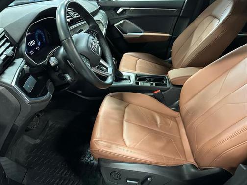 2022 Audi Q3 45 S line Premium