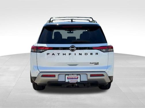 2025 Nissan Pathfinder Platinum 4WD