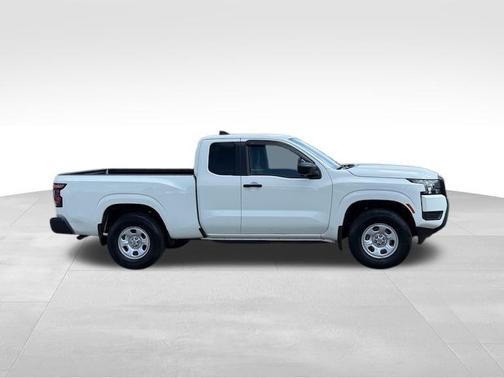 2025 Nissan Frontier S
