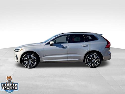 2022 Volvo XC60 B5 Momentum