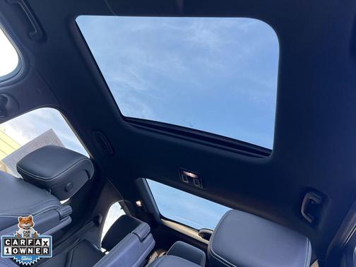 2023 Land Rover Discovery P300 S