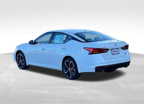2025 Nissan Altima SR AWD