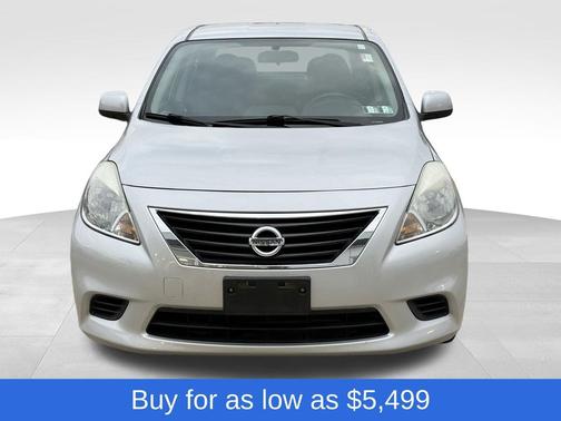 Brilliant Silver Metallic 2013 Nissan Versa 1.6 S