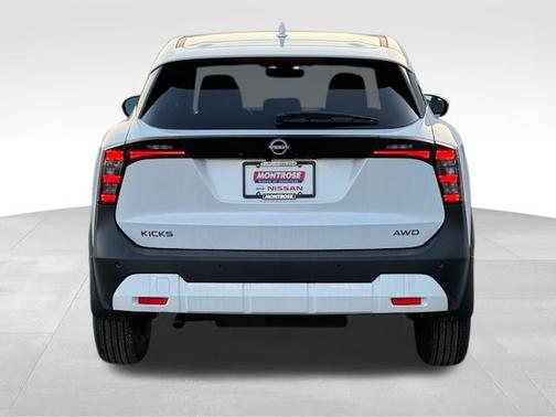 2025 Nissan Kicks SV