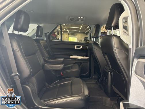 Carbonized Gray Metallic 2022 Ford Explorer XLT