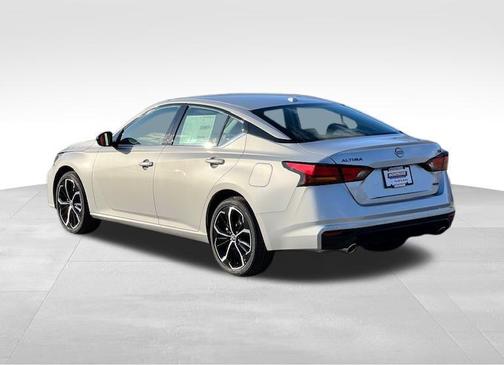 2025 Nissan Altima SR AWD