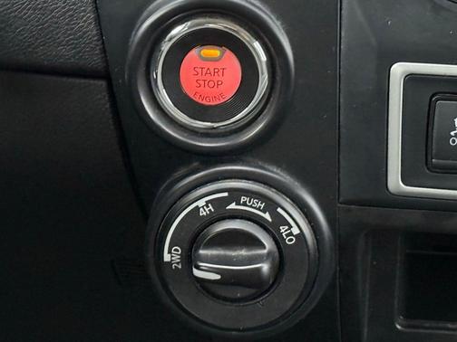 Glacier White 2018 Nissan Titan XD S