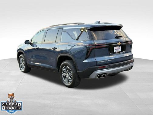 Lakeshore Blue Metallic 2026 Chevrolet Traverse LT