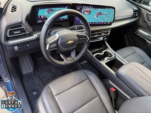 Lakeshore Blue Metallic 2026 Chevrolet Traverse LT