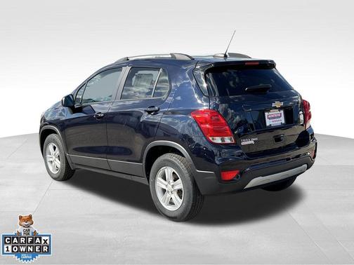 Midnight Blue Metallic 2022 Chevrolet Trax LT