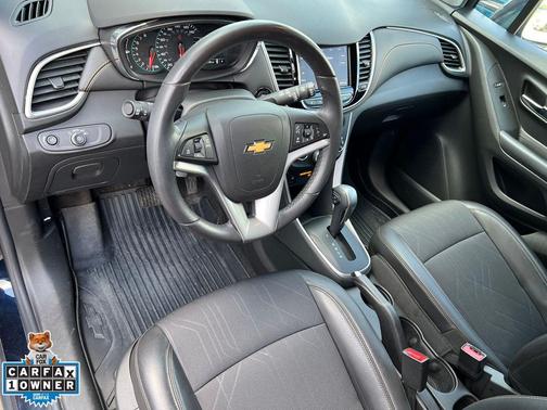 Midnight Blue Metallic 2022 Chevrolet Trax LT