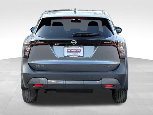 2025 Nissan Kicks SV
