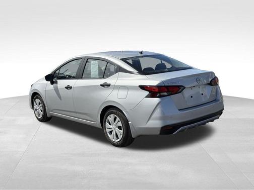 Brilliant Silver Metallic 2025 Nissan Versa 1.6 S