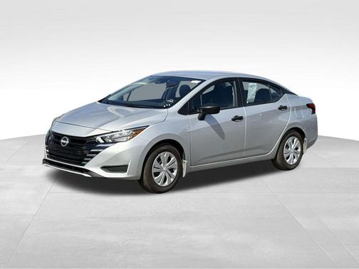 Brilliant Silver Metallic 2025 Nissan Versa 1.6 S