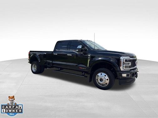 Black Metallic 2026 Ford F-450 Platinum