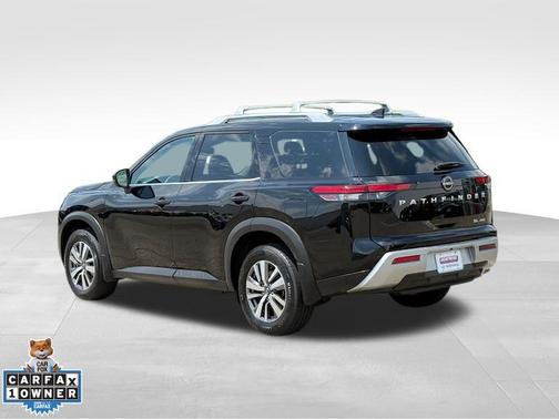 2024 Nissan Pathfinder SL 4WD