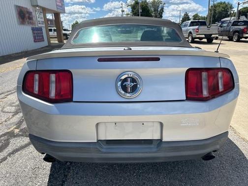 2011 Ford Mustang V6 Premium