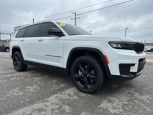 2023 Jeep Grand Cherokee L Laredo