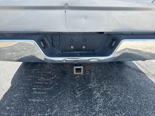 Bright Silver Clearcoat Metallic 2013 RAM 1500 SLT