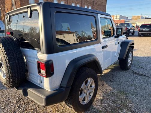 2021 Jeep Wrangler Sport