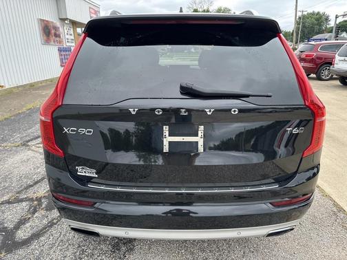 2018 Volvo XC90 T6 Momentum