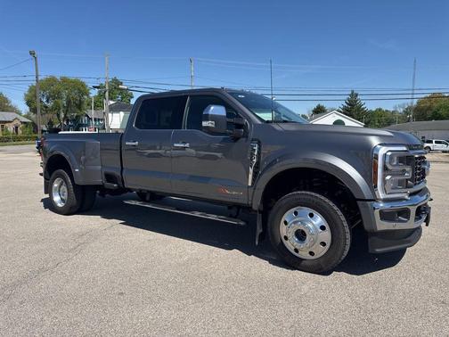 Gray Metallic 2025 Ford F-450 Lariat